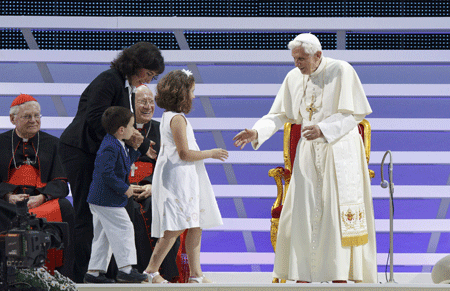 Encuentro del Papa Benedicto XVI con las familias en Milán