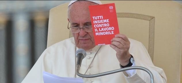 El papa Francisco saca tarjeta roja al trabajo infantil