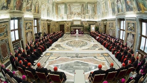 Reunión del Papa Francisco con los cardenales en la Sala Clementina. 
