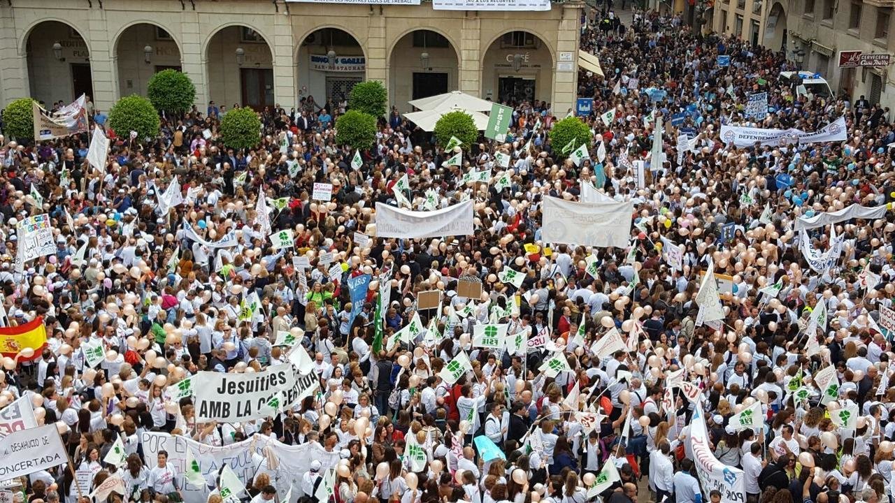 Manifestación en Alicante por la libertad de enseñanza. Foto: Concapa. 
