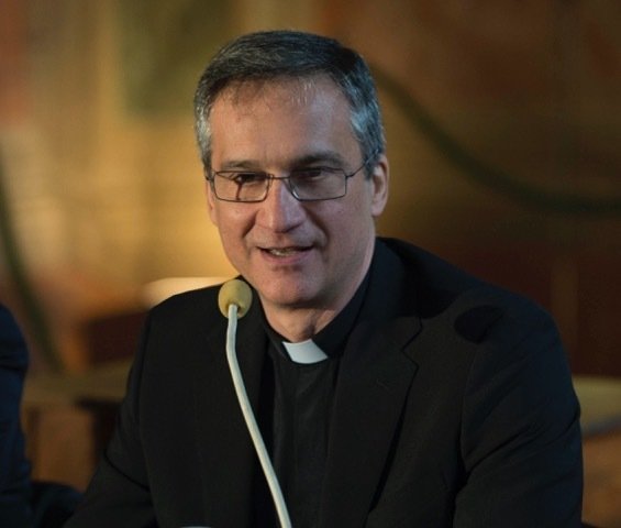 Monseñor Dario Edoardo Viganó, Prefecto de la Secretaría para la Comunicación del Vaticano. 