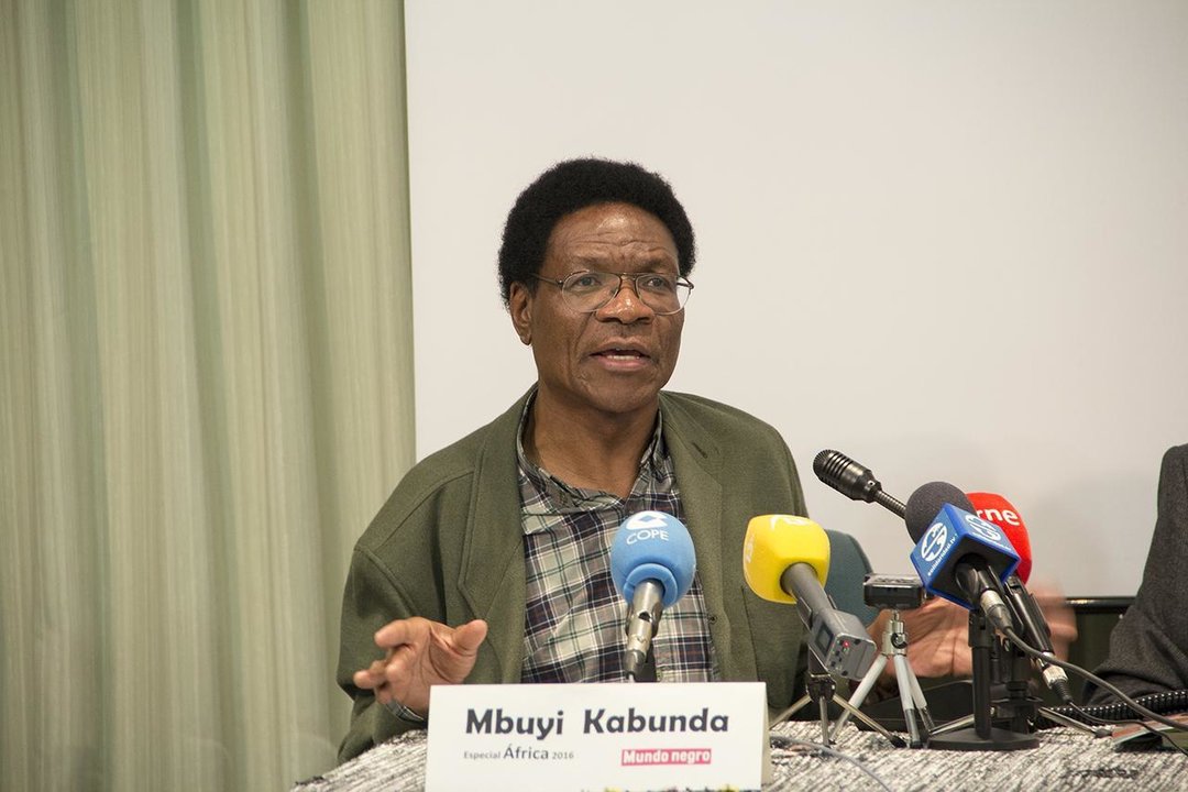 Mbuyi Kabunda presidente de la Asociación de Africanista. 