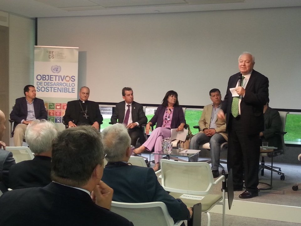 Miguel Ángel Moratinos, en el encuentro para celebrar el impacto de la encíclica Laudato Sí. 
