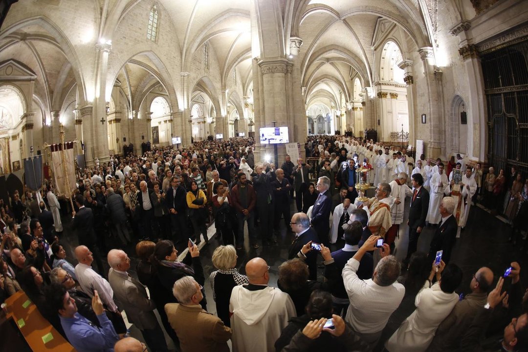 Varios centenares de fieles acudieron a la clausura del Jubileo en Valencia. 
