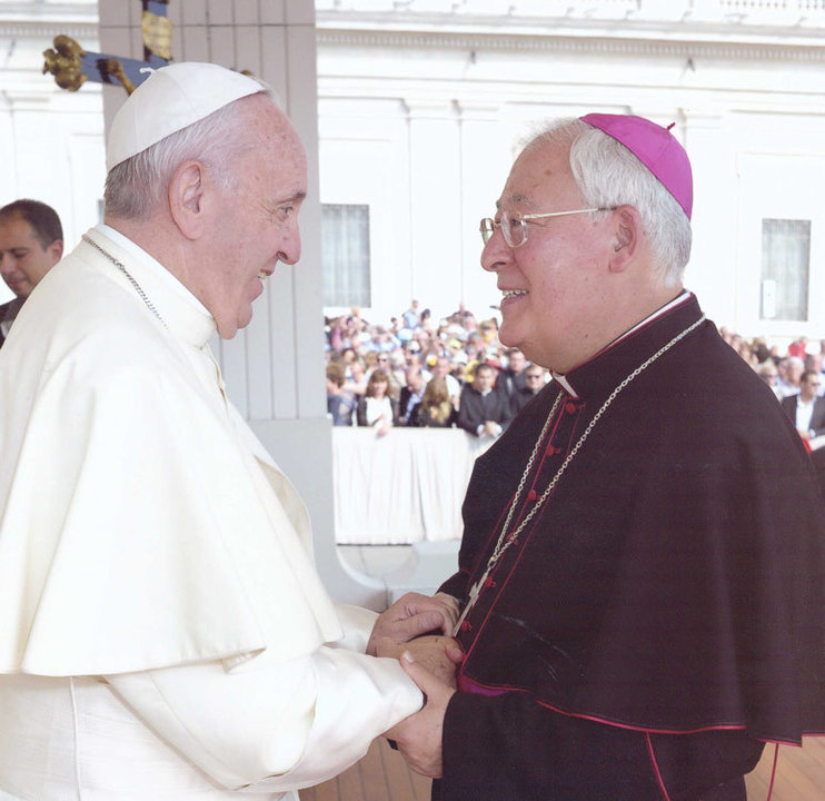 El Papa Francisco con Juan Antonio Reig Pla, obispo de Alcalá de Henares. 
