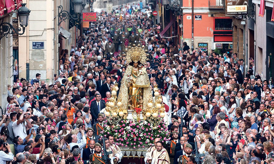 Procesión de la Archicofradía de la Virgen de los Desamparados. 