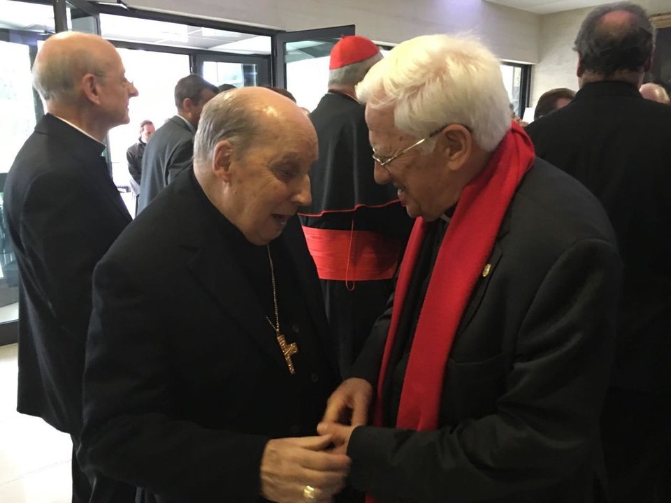 El padre Ángel coincidió con Javier Echevarría en el cardenalato de Carlos Osoro.  