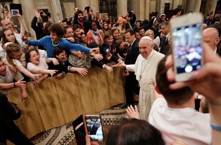 El Papa Francisco en un encuentro con los jóvenes. 