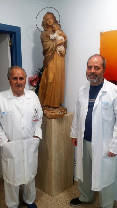 Los sacerdotes Juan Pedro y Andrés, capellanes del Hospital Niño Jesús. 