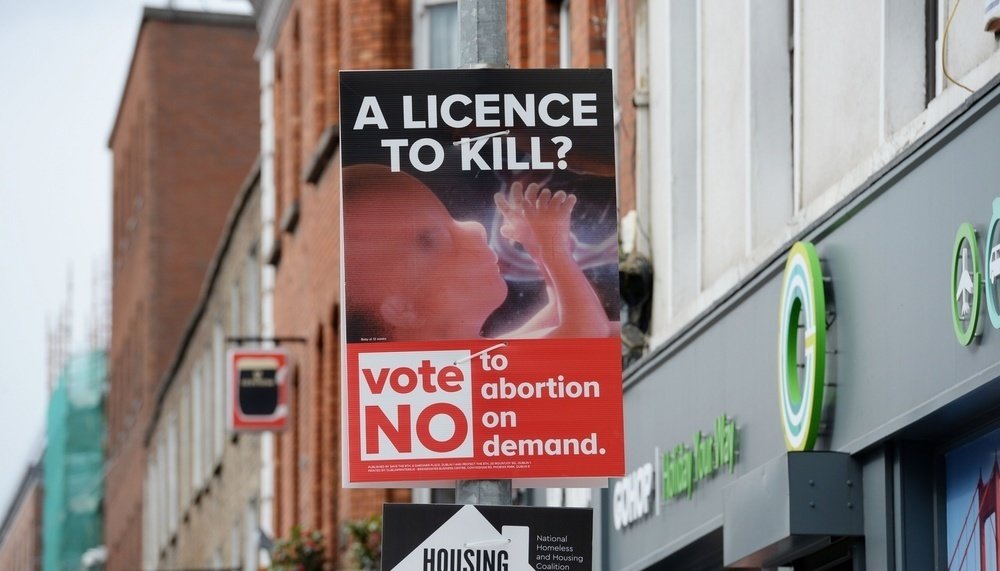 Cartel contra el aborto en Irlanda. 