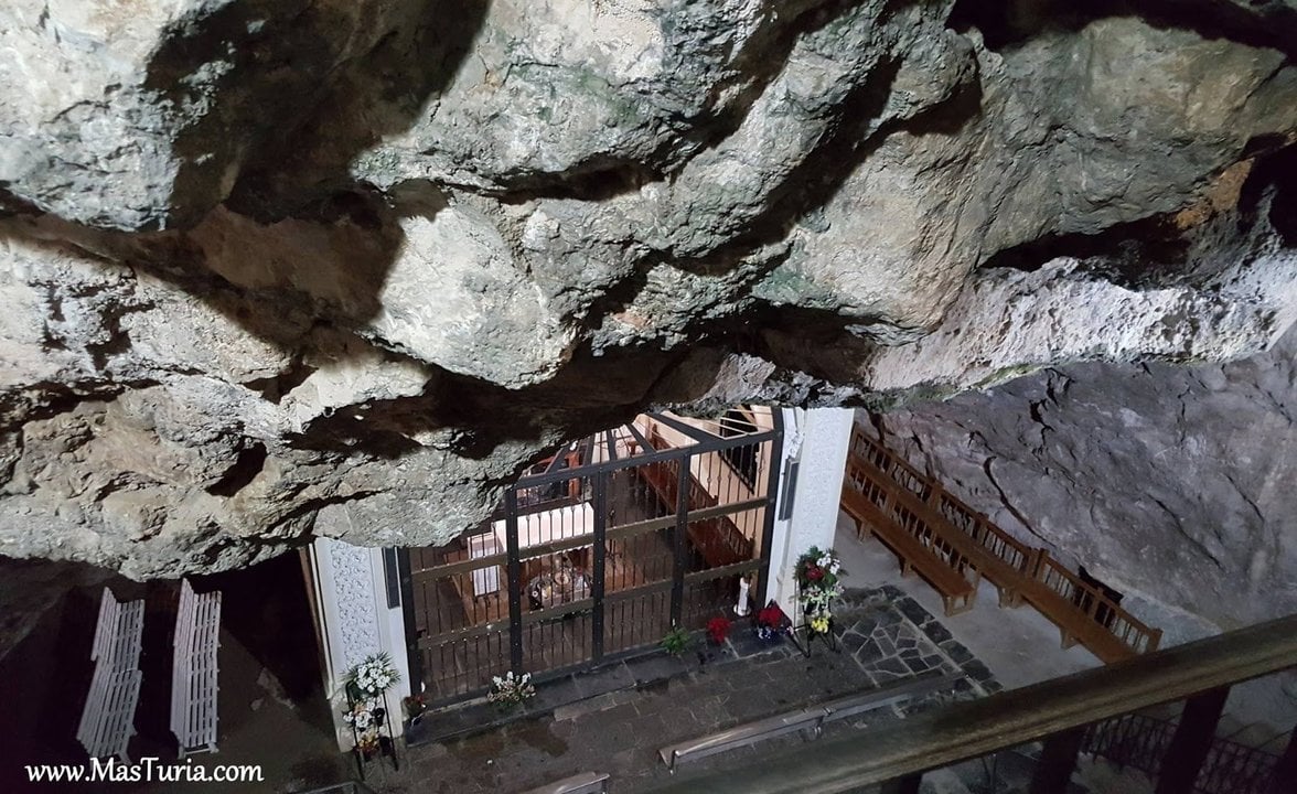 Santuario de la Cueva Santa
