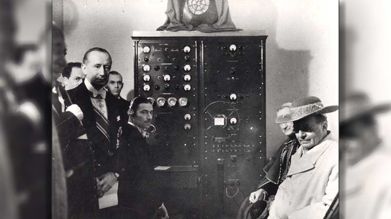 Radio Vaticana, el 12 de febrero de 1931, transmisión del primer radio mensaje del papa Pío XI