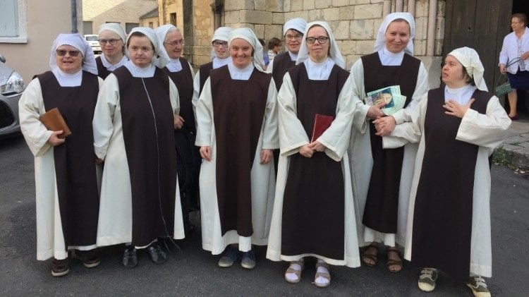 Las Hermanas de las Hermanitas Discípulas del Cordero.