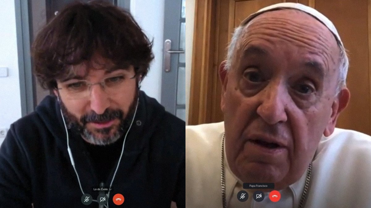 Jordi Évole entrevistando al Papa Francisco por vídeo conferencia con motivo del coronavirus.