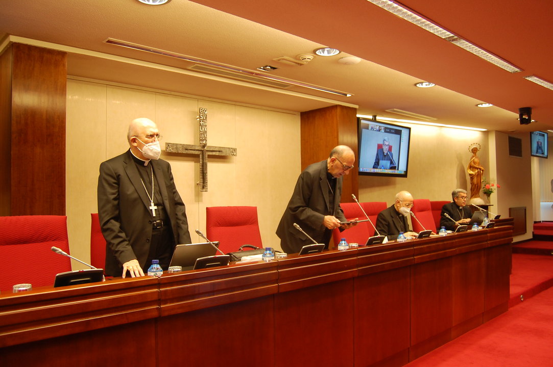 Osoro, Omella, Blázquez y Argüello de la Comisión Permanente.