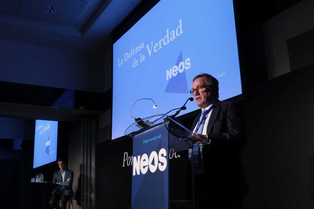 Ignacio Sánchez Cámara en la presentación de NEOS. 