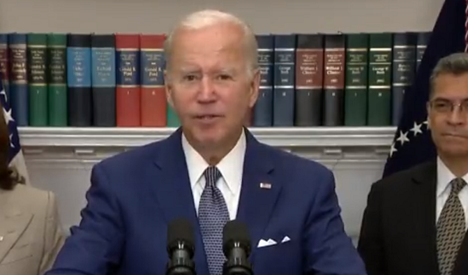 Joe Biden tras la firma de la Orden Ejecutiva para proteger el aborto. 