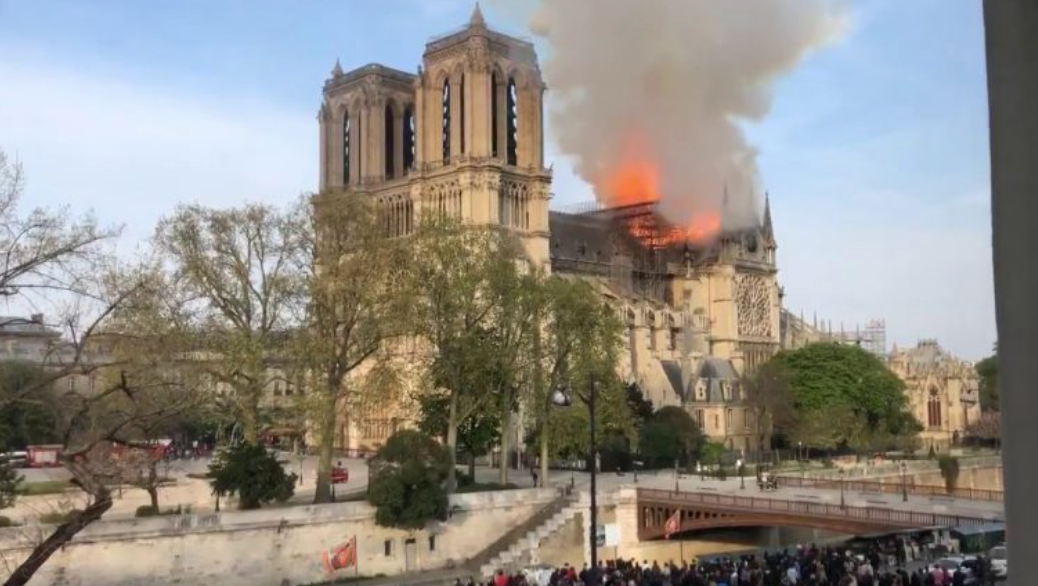 Notre Dame de París, en llamas, 15 de abril de 2019