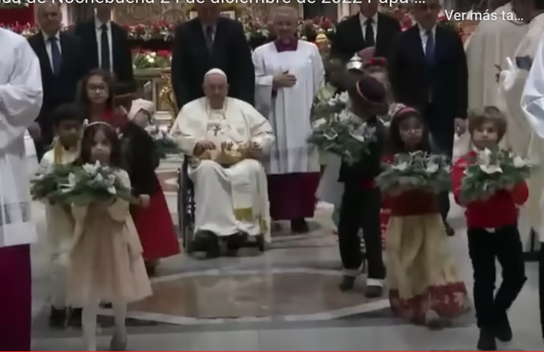 El Papa Francisco en la Misa de Nochebuena.