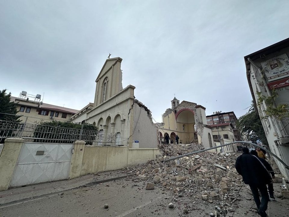 Terremoto en Turquía y Siria. El obispo de Alepo: “Es una situación apocalíptica”