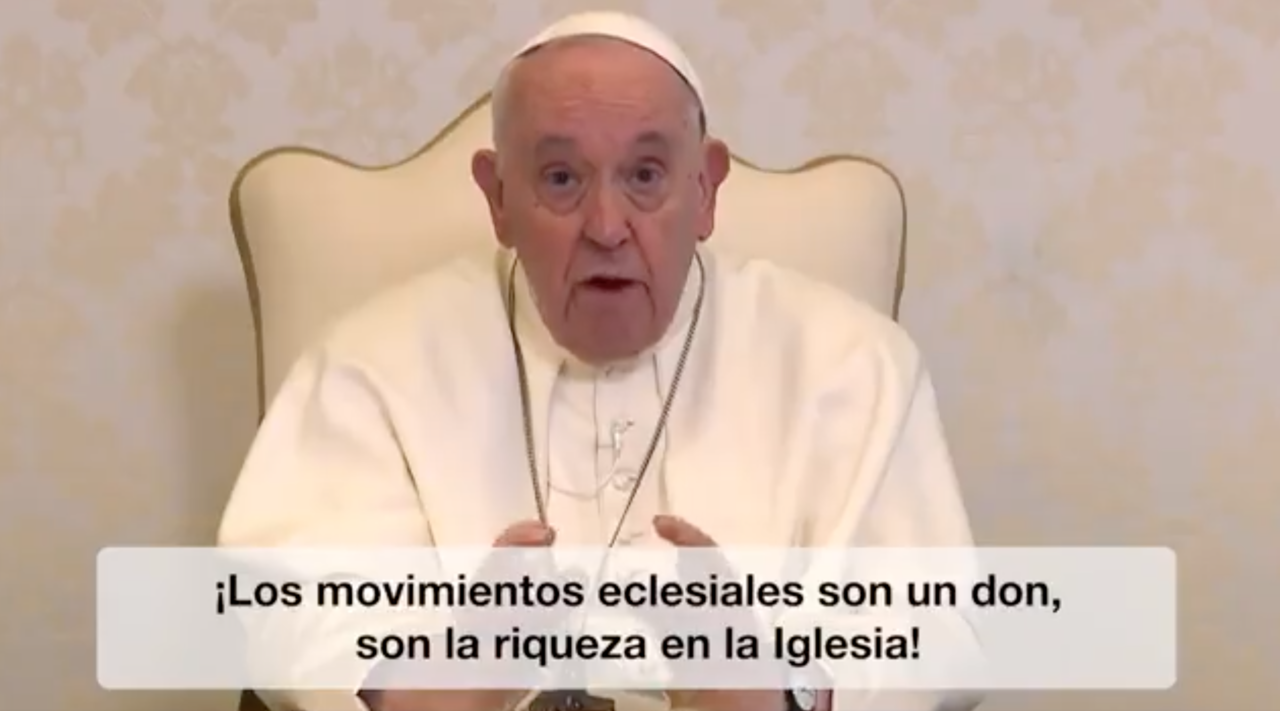 El Papa, en el vídeo sobre los movimientos de la Iglesia.