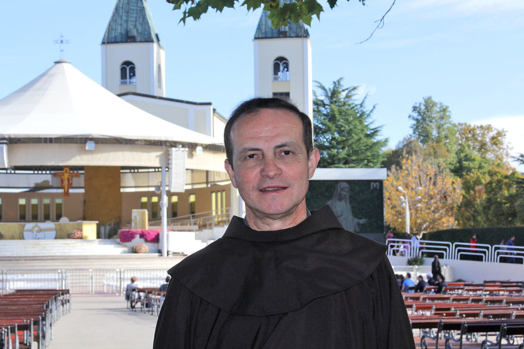 Padre Stefano Cecchin en Mejugorje. 