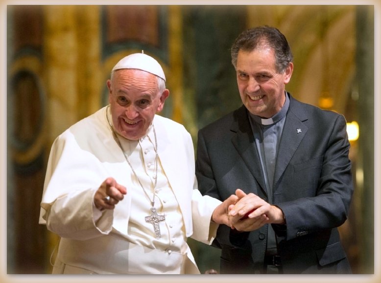 Ángel Artime y el Papa Francisco.