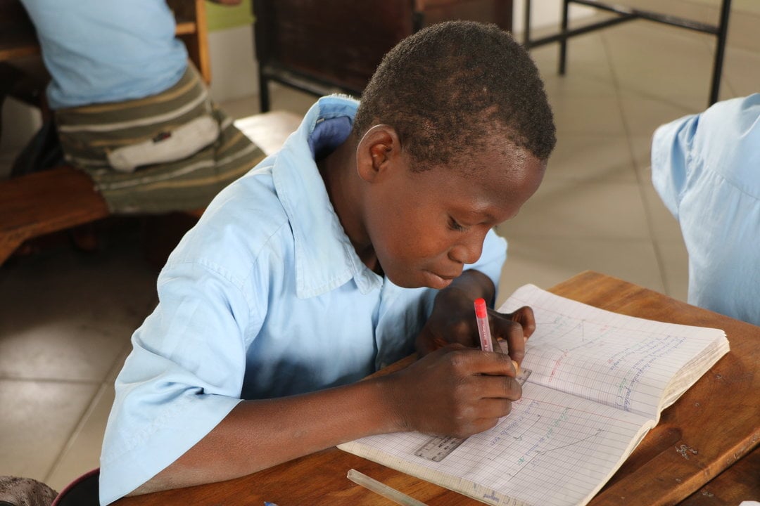 Un niño en Benin. Foto: Iciar de la Peña.