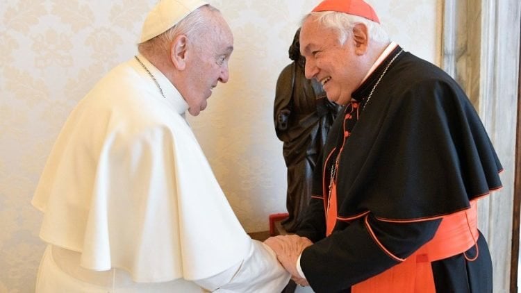 Cardenal Jean-Marc Aveline, arzobispo de Marsella con el Papa.