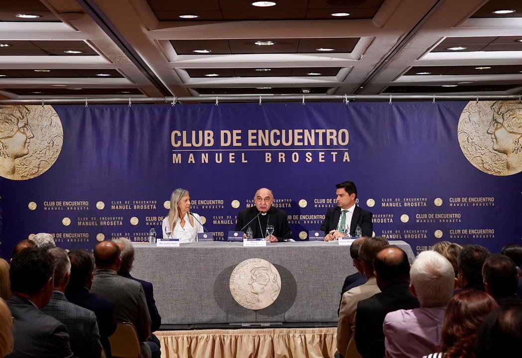 Enrique Benavent pronunció ayer una conferencia sobre la ética en la vida pública en el Club de Encuentro Manuel Broseta de Valencia.