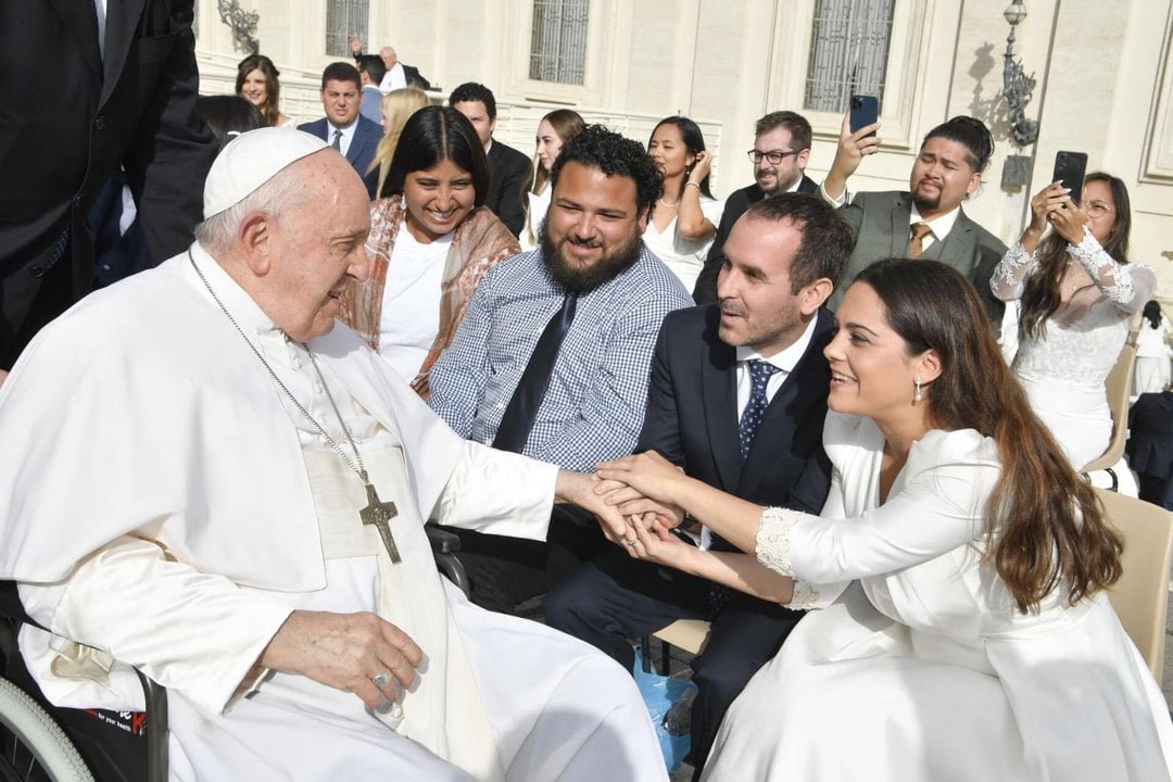José Antonio e Irene con el Papa.