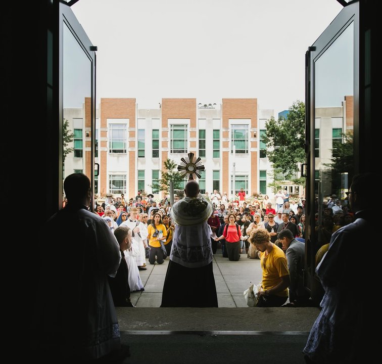 Procesión eucarística. 