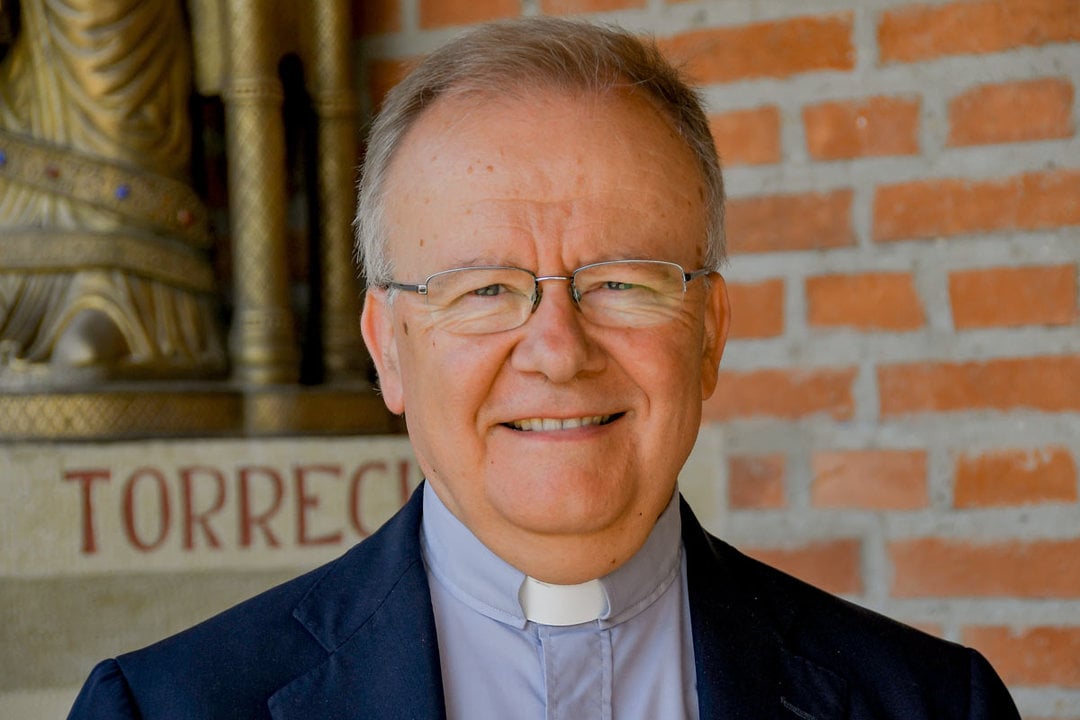 El P. Michel Daubanes rector del santuario de Lourdes ha visitado por primera vez Torreciudad.