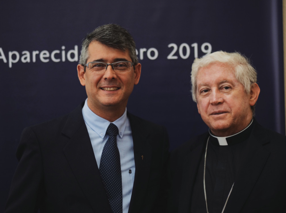 José David Correa, Superior General del Sodalicio con Mons. Noel Londoño, Comisario Apostólico del Sodalicio.