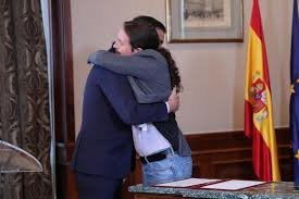 Abrazo Sánchez-Iglesias.
