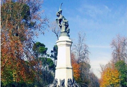 Estatua del Ángel caído. Parque del Retiro. Madrid
