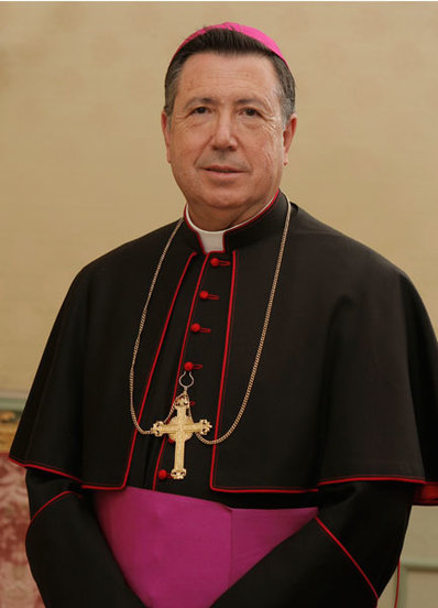 Monseñor Juan del Río, arzobispo castrense. 