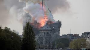 Indendio en Notre Dame.