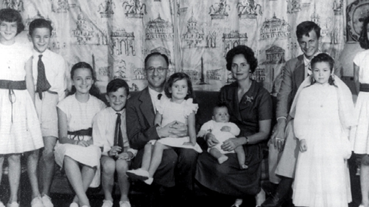 Enrique Shaw con su familia.