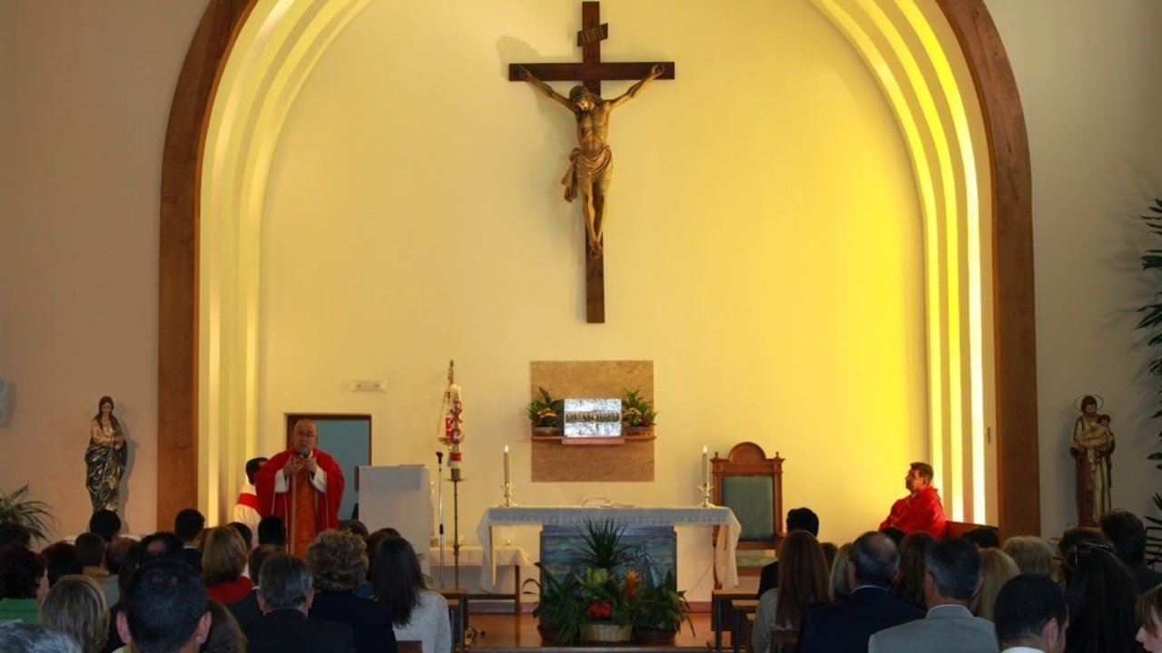 Confirmaciones en el colegio-seminario de Rozas de la diócesis de Getafe. 