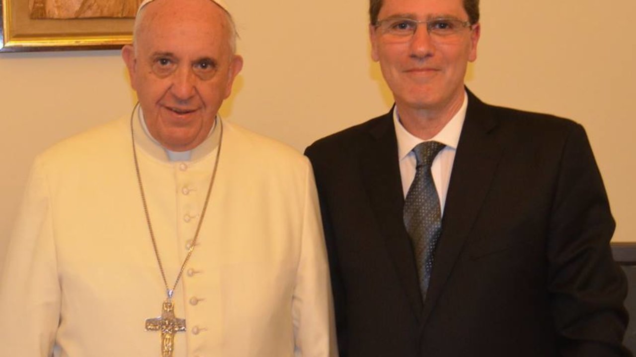 El Papa Francisco junto a Marcelo Figueroa. 