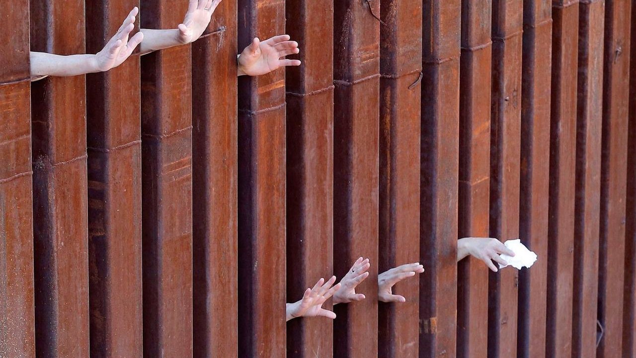 Muro de México y Estados Unidos. 