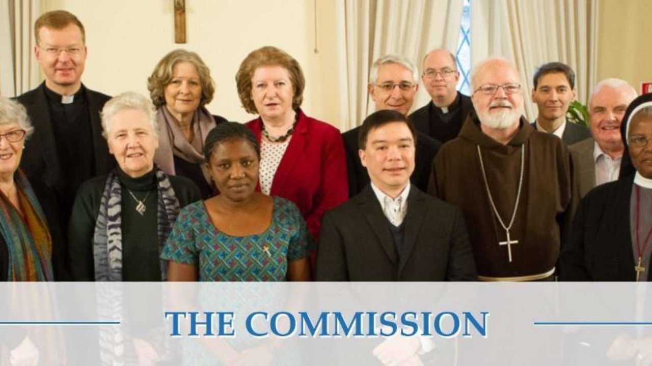 Miembros de la Comisión Pontificia de Protección de Menores. 