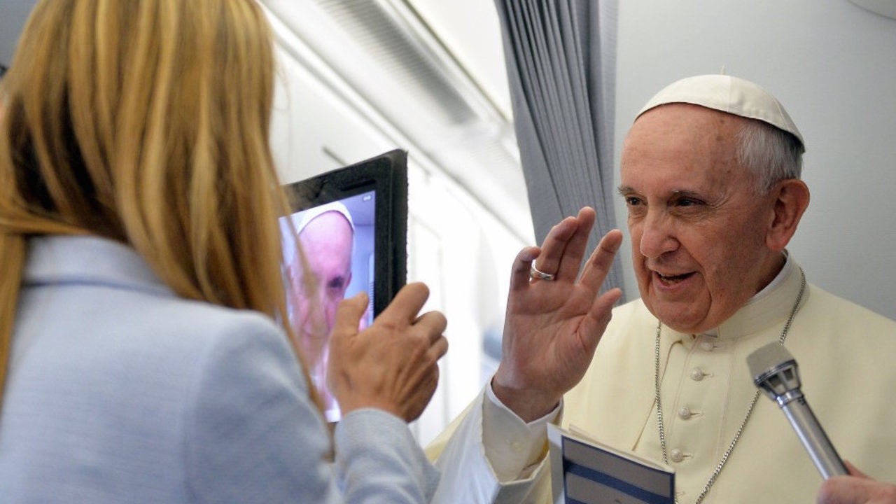 El Papa Francisco ante los medios de comunicación. 