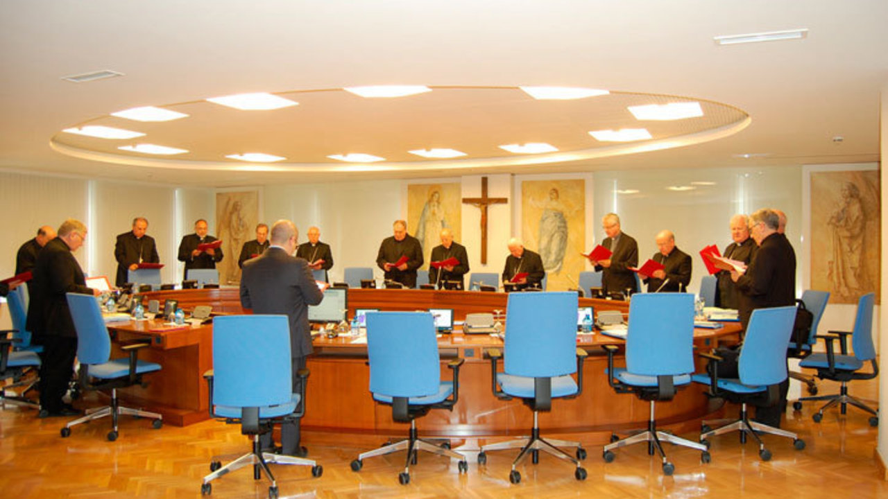 Reunión de obispos de la Comisión Permanente. 