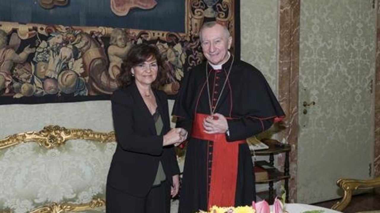 Carmen Calvo y el cardenal Parolin