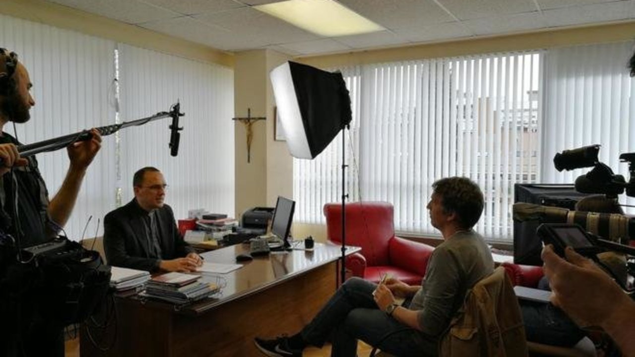 Albert Solé entrevista a José Gabriel Vera, portavoz de la Conferencia Episcopal Española. MINIMAL FILMS