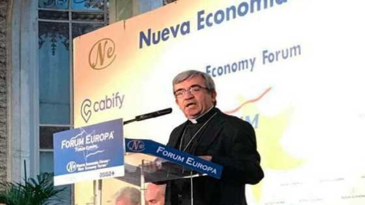 Mons. Argüello en el desayuno de Nueva Economía Fórum.