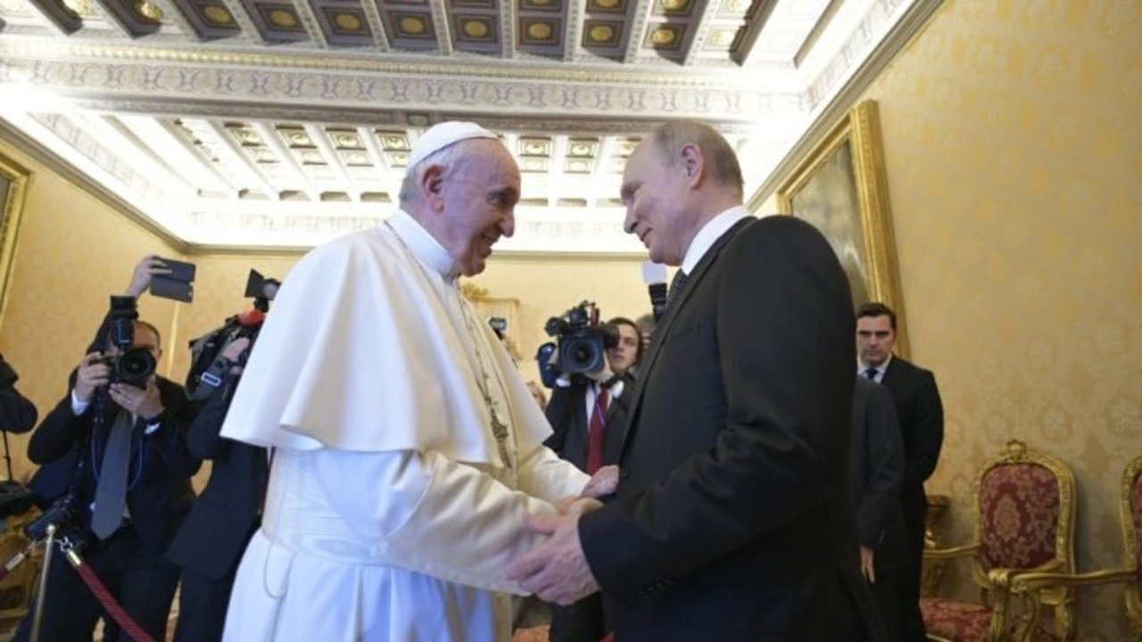 Putín y el Papa Francisco. Vatican News.