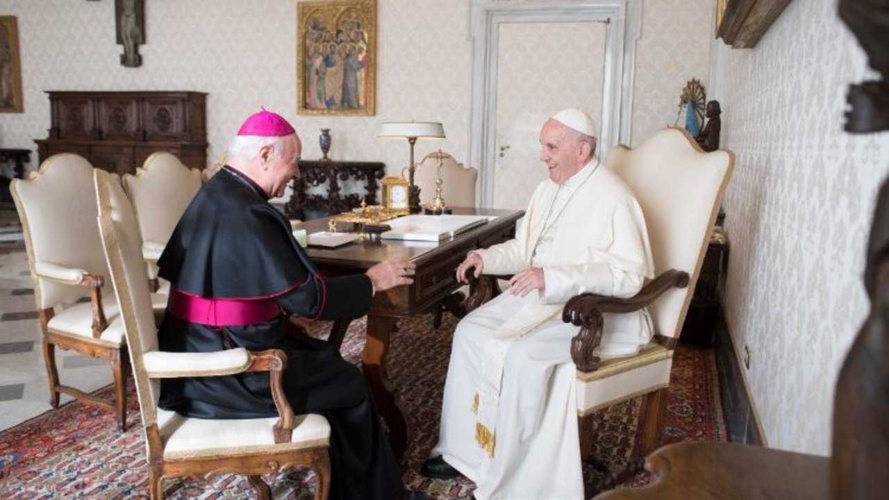 El Papa recibe a Monseñor Vincenzo Paglia, presidente de la Pontificia Academia para la Vida  (Vatican Media)